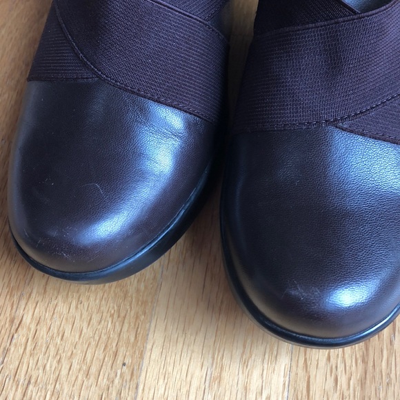 Dansko Brown Comfortable Heels - Picture 2 of 6